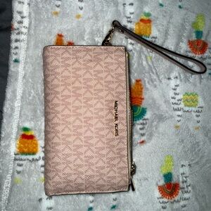 Michael Kors Blush Pink Wristlet